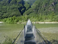 Inizio del sentiero su passerella sospesa (con mal di mare)