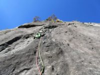 L4 poco sotto la pancia col crux spaccadita